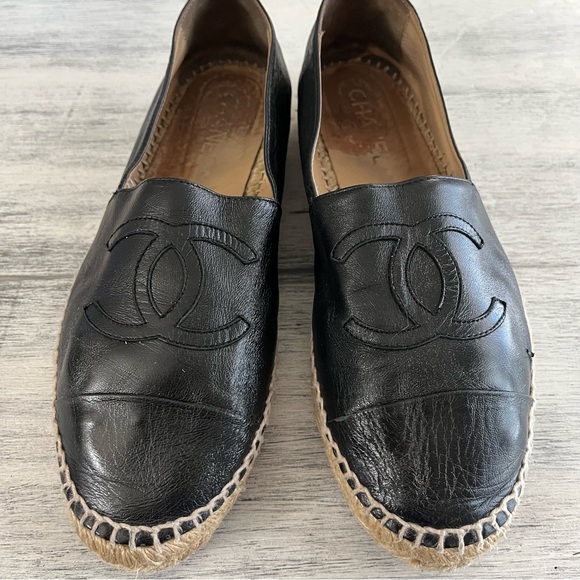 CHANEL CC Cap toe Classic Black Leather Espadrilles size 40 - Picture 2 of 11